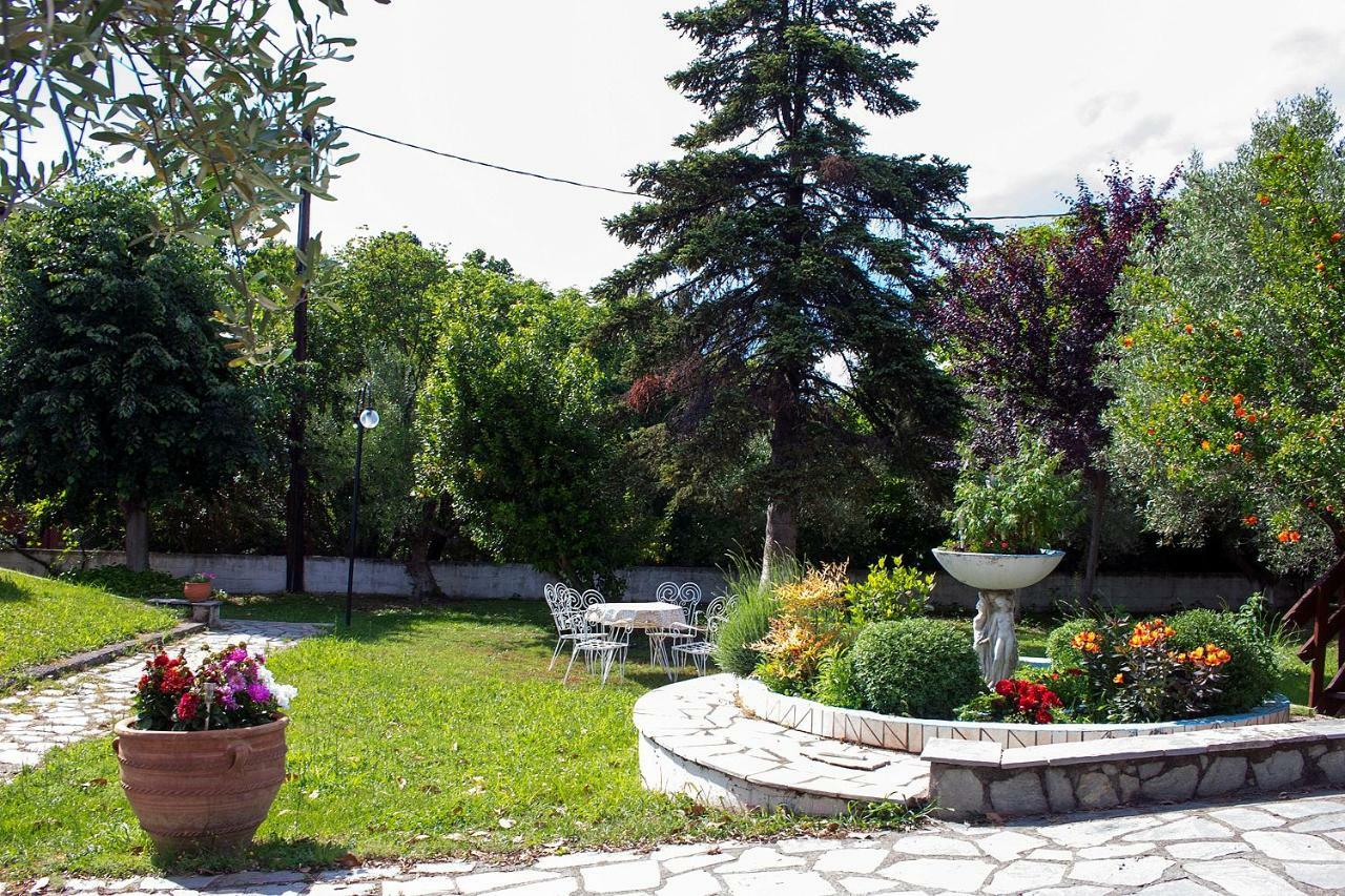 Pomegranate Tree House - Meteora Hostal Kalambaka Exterior foto